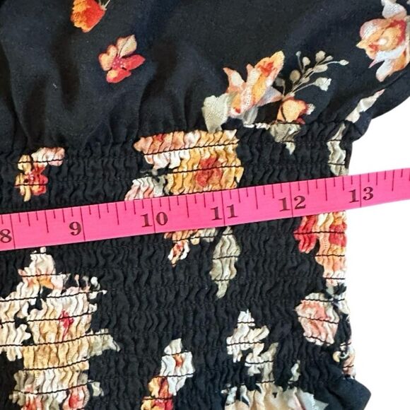 Planet Gold Junior's Smocked Floral Print Top Black Size X-Large - Picture 4 of 9